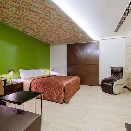 Foxdou Business Motel Tainan Dış mekan fotoğraf