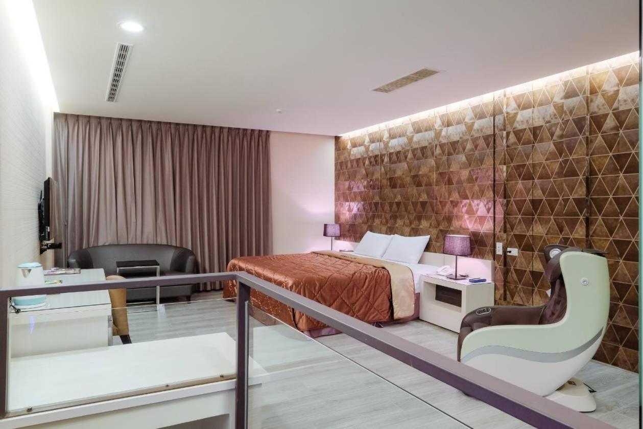 Foxdou Business Motel Tainan Dış mekan fotoğraf